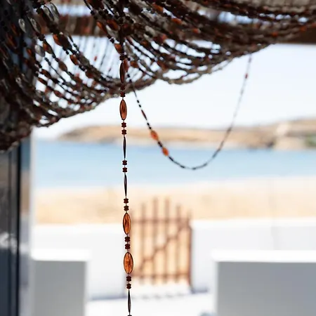 House By The Sea * كيثنوس