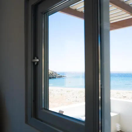 بيت للعطل House By The Sea